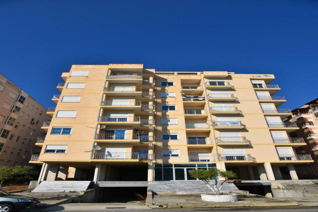 Gzim'S Apartment Durrës Zewnętrze zdjęcie