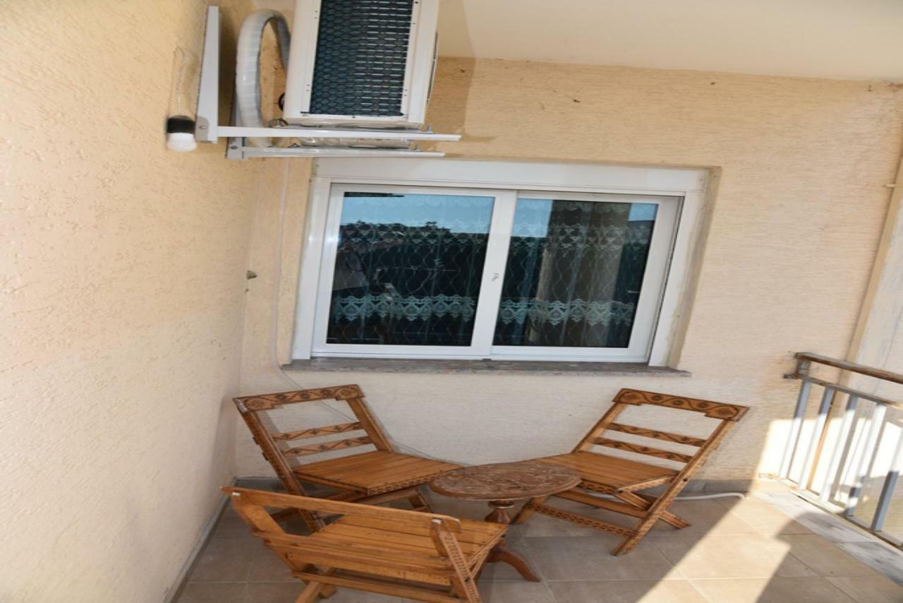 Gzim'S Apartment Durrës Zewnętrze zdjęcie